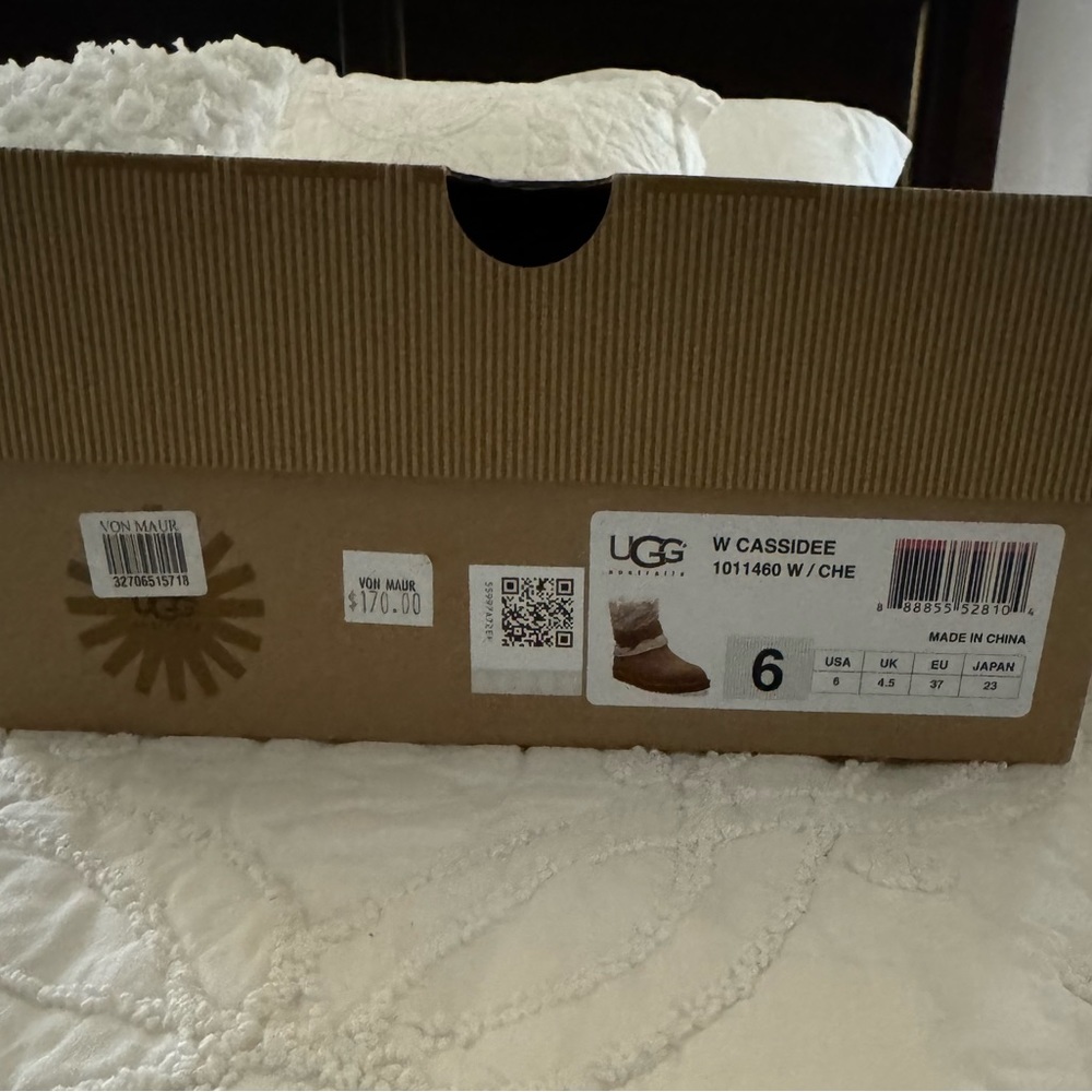 UGG Cassidee Knit Boots - Picture 5 of 7